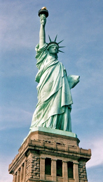 Statue of Liberty Present