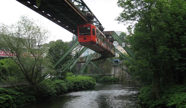 Schwebebahn 