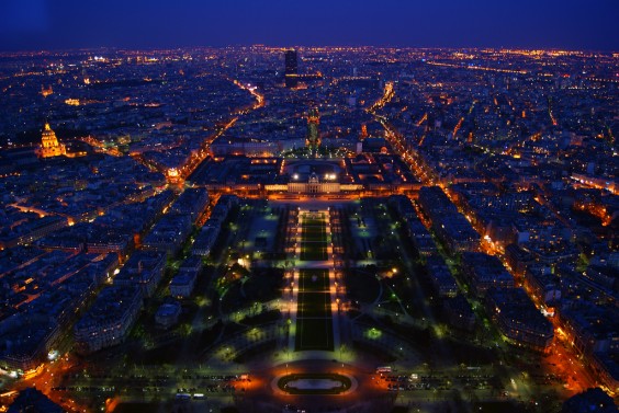 Chams de Mars at night, Paris 