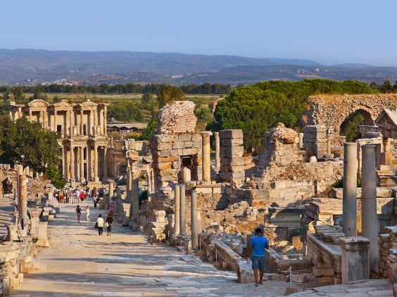 Ephesus Turkey_134014586