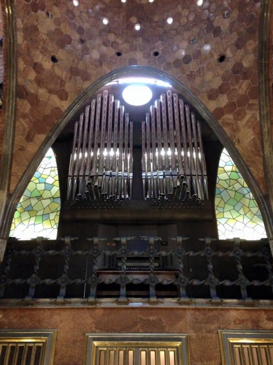 palau guell party room organ