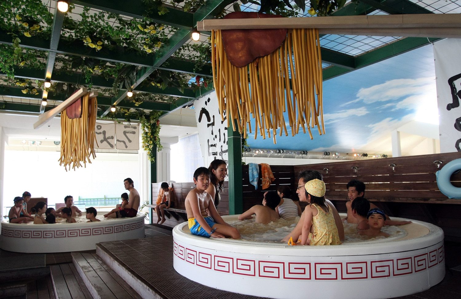 Noodle Pool in Japan