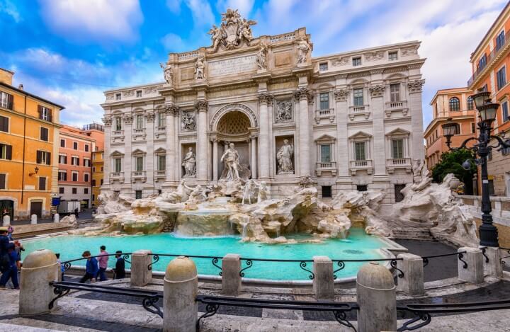 trevi fountain in rome - italy